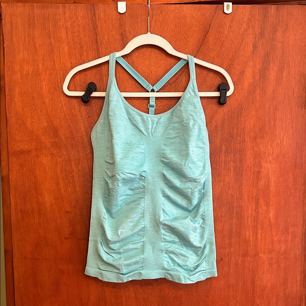 Athleta ruched workout top size L